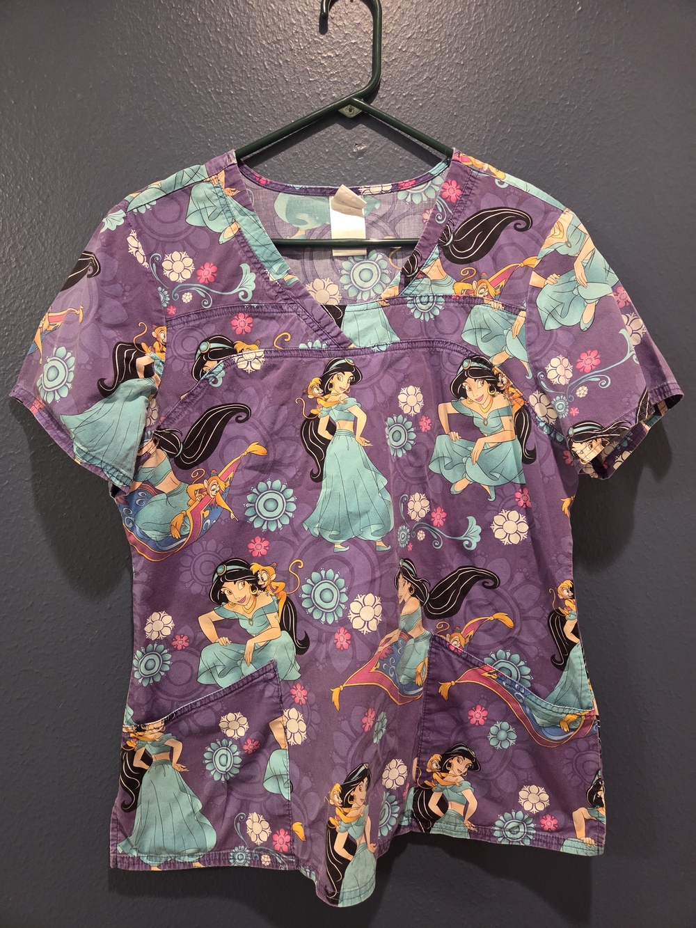 Disney Princess Jasmine Women’s Medical Scrub Top Short Sleeve Purple size Large